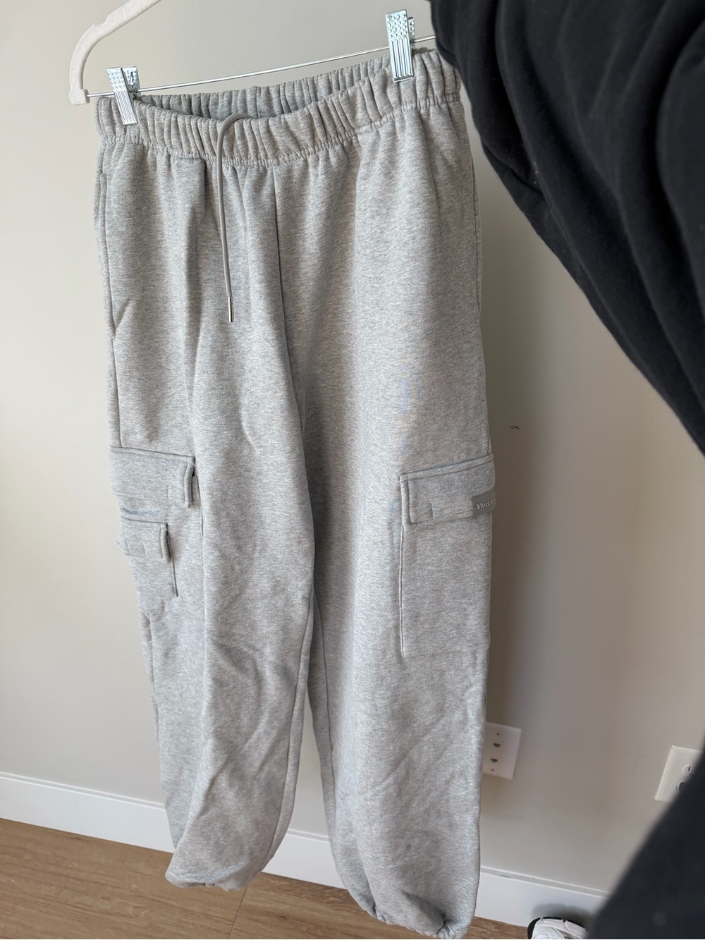 YOUNGLA Women’s Cargo Joggers Grey size Medium